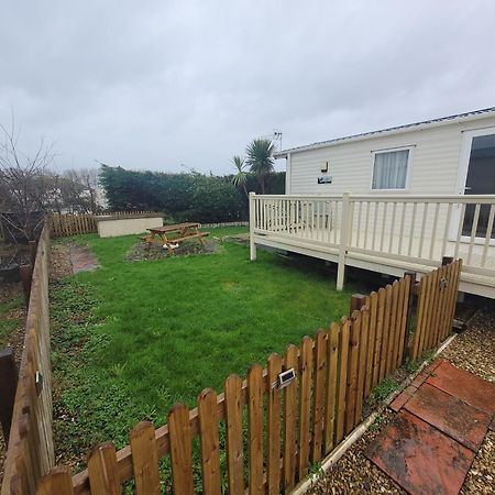 A22 Unity Beach Holiday Resort Unity Brean Sleeps 8 People 3 Bedrooms 1 Pet Stays Free Berrow Exterior foto